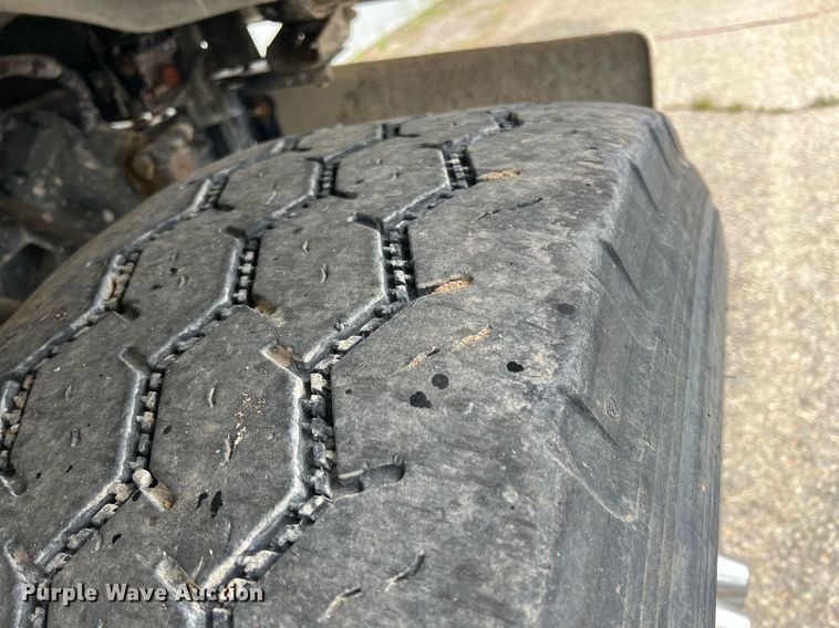 image for item LG9099 2007 Sterling L9500  ready mix truck