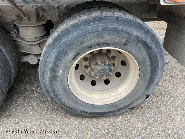 image for item LG9099 2007 Sterling L9500  ready mix truck