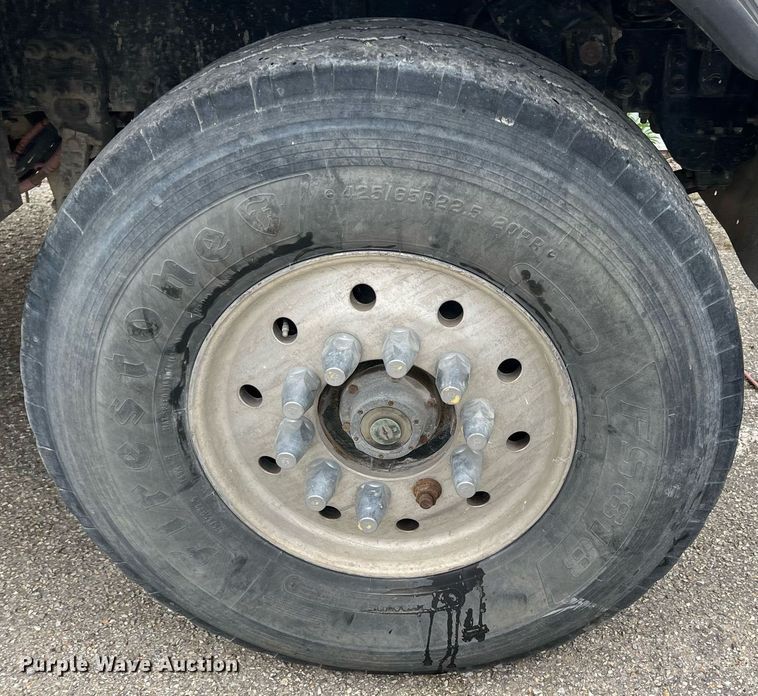 image for item LG9099 2007 Sterling L9500  ready mix truck