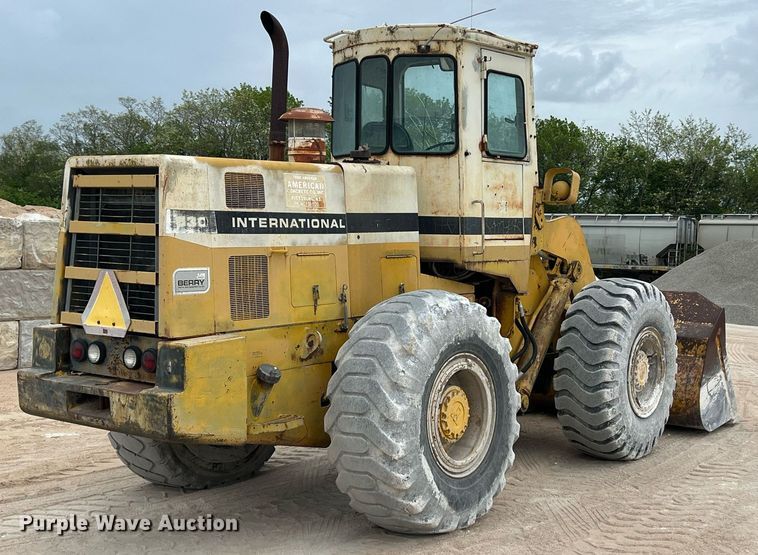 image for item LG9100 1979 International 530  wheel loader