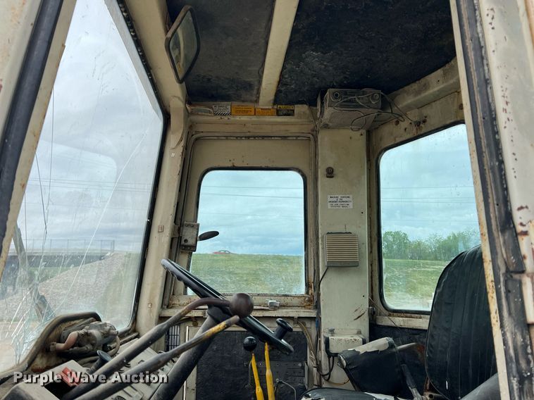 image for item LG9100 1979 International 530  wheel loader