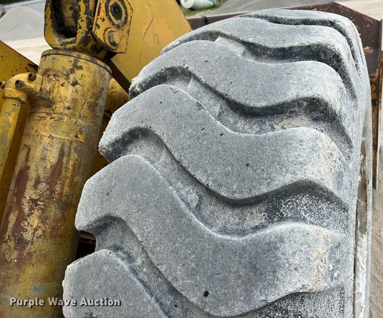 image for item LG9100 1979 International 530  wheel loader