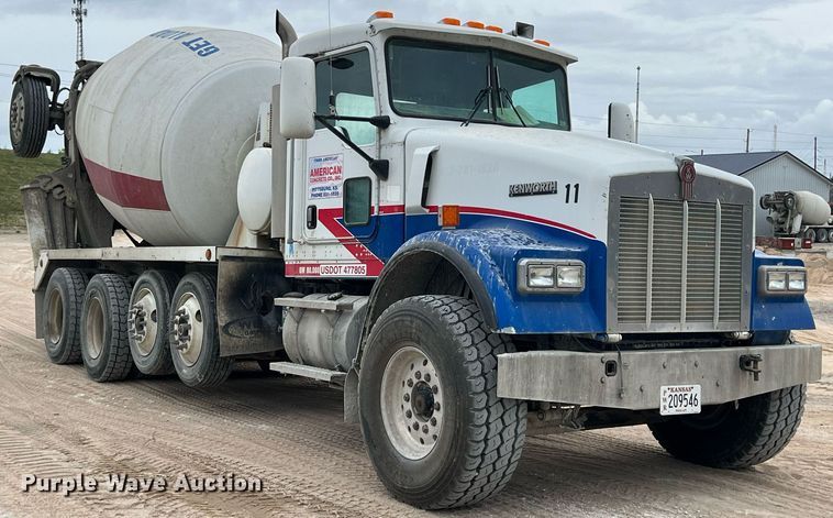 image for item LG9101 2004 Kenworth W900  ready mix truck