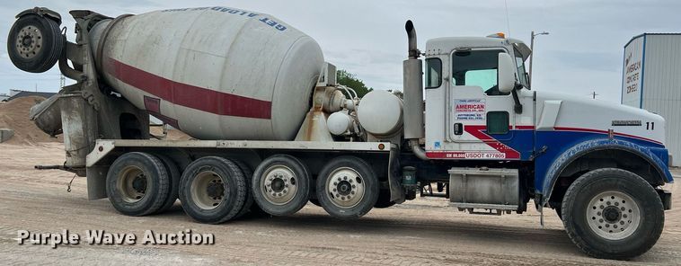 image for item LG9101 2004 Kenworth W900  ready mix truck