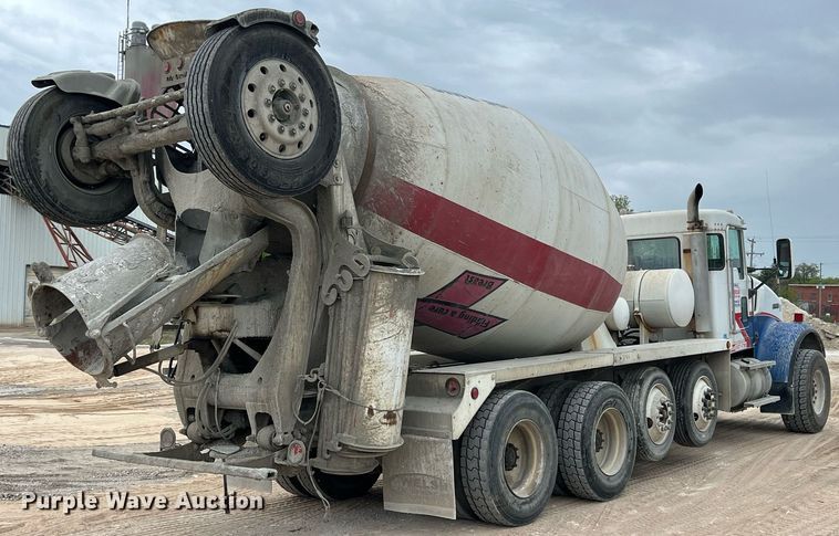 image for item LG9101 2004 Kenworth W900  ready mix truck