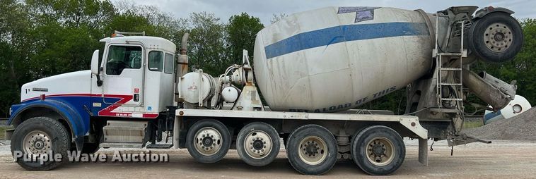 image for item LG9101 2004 Kenworth W900  ready mix truck