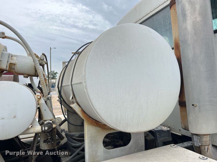 image for item LG9101 2004 Kenworth W900  ready mix truck