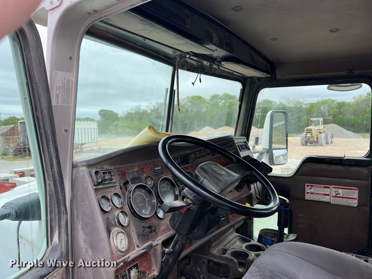 image for item LG9101 2004 Kenworth W900  ready mix truck