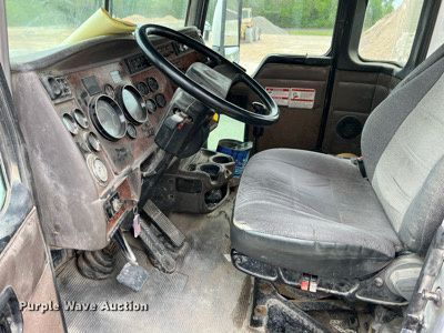 image for item LG9101 2004 Kenworth W900  ready mix truck