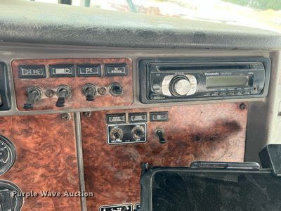 image for item LG9101 2004 Kenworth W900  ready mix truck