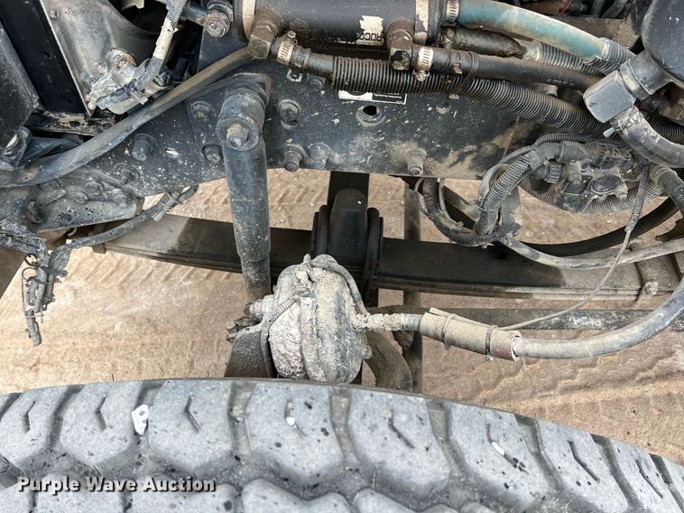 image for item LG9101 2004 Kenworth W900  ready mix truck