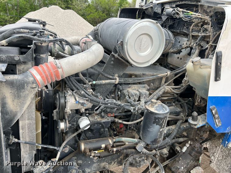 image for item LG9101 2004 Kenworth W900  ready mix truck