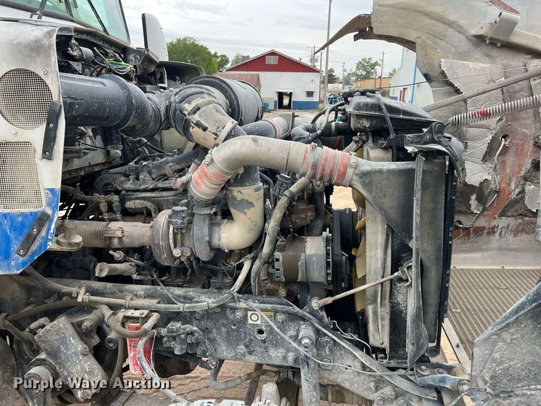 image for item LG9101 2004 Kenworth W900  ready mix truck