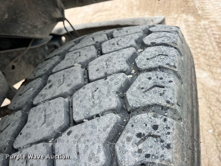 image for item LG9101 2004 Kenworth W900  ready mix truck