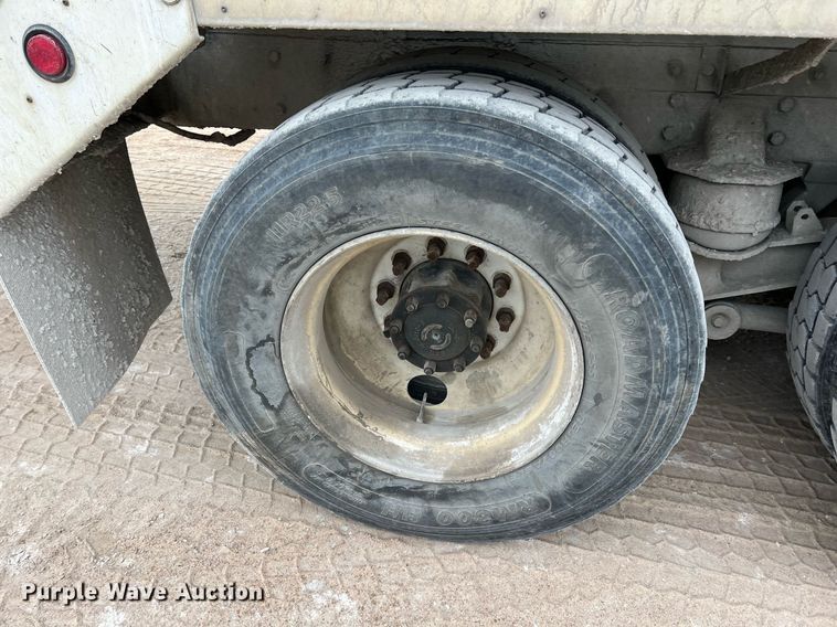 image for item LG9101 2004 Kenworth W900  ready mix truck