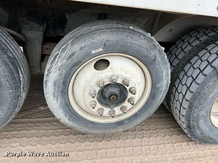 image for item LG9101 2004 Kenworth W900  ready mix truck