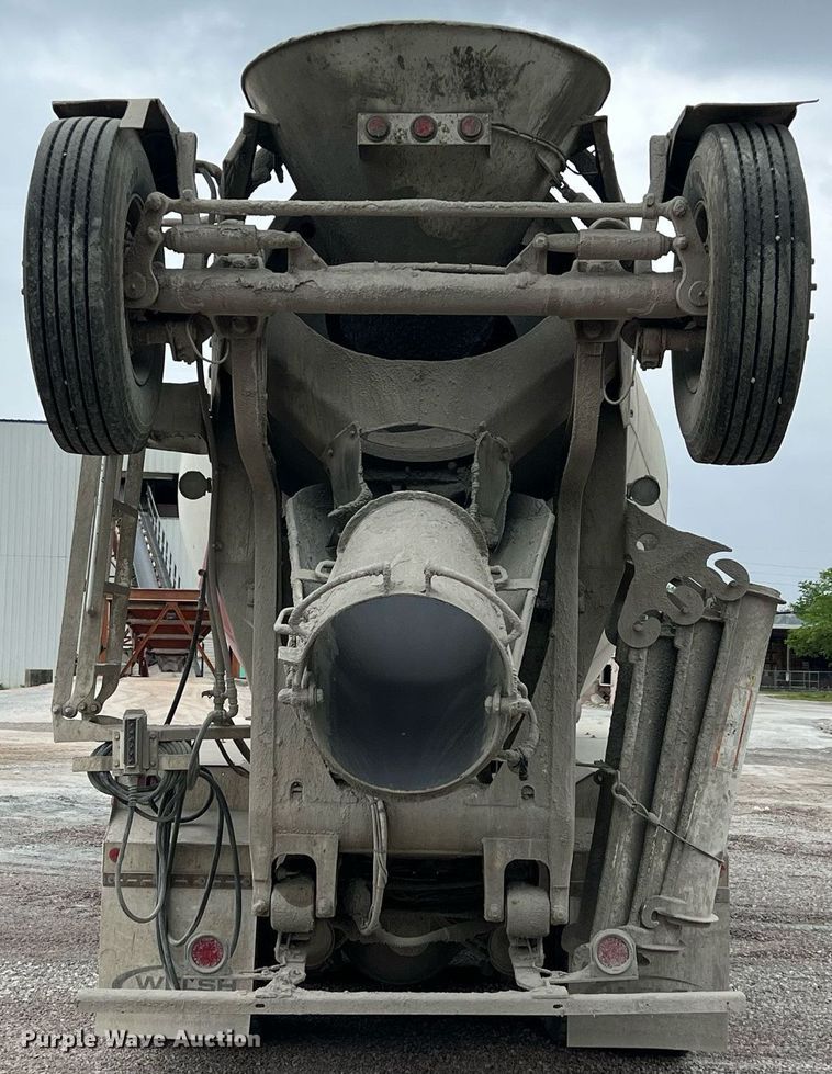 image for item LG9102 2014 Freightliner 114SD  ready mix truck