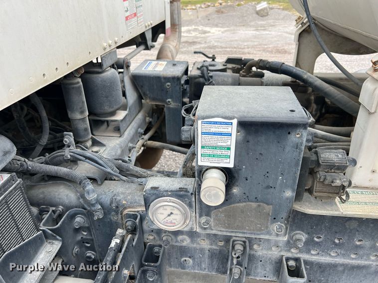 image for item LG9102 2014 Freightliner 114SD  ready mix truck