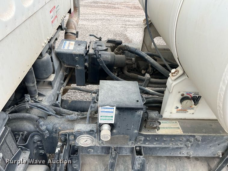 image for item LG9102 2014 Freightliner 114SD  ready mix truck