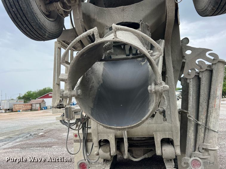 image for item LG9102 2014 Freightliner 114SD  ready mix truck