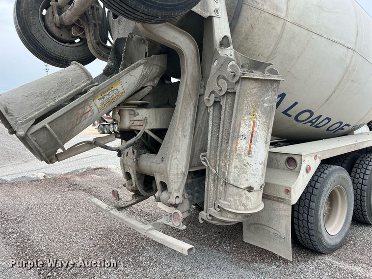 image for item LG9102 2014 Freightliner 114SD  ready mix truck