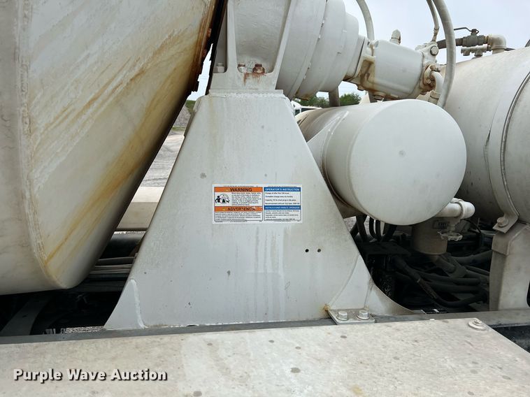 image for item LG9102 2014 Freightliner 114SD  ready mix truck