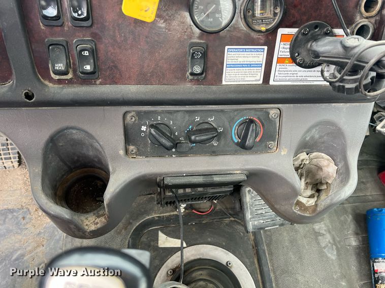 image for item LG9102 2014 Freightliner 114SD  ready mix truck