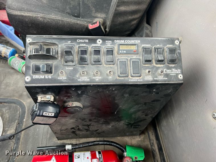 image for item LG9102 2014 Freightliner 114SD  ready mix truck