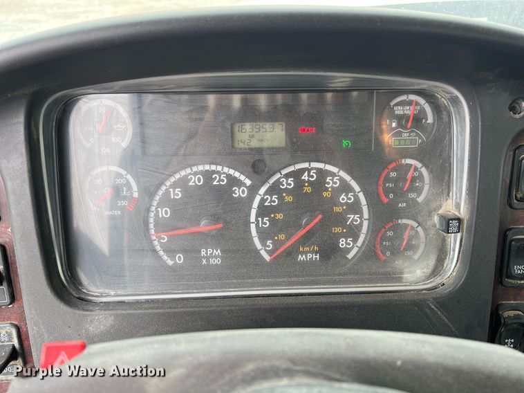 image for item LG9102 2014 Freightliner 114SD  ready mix truck