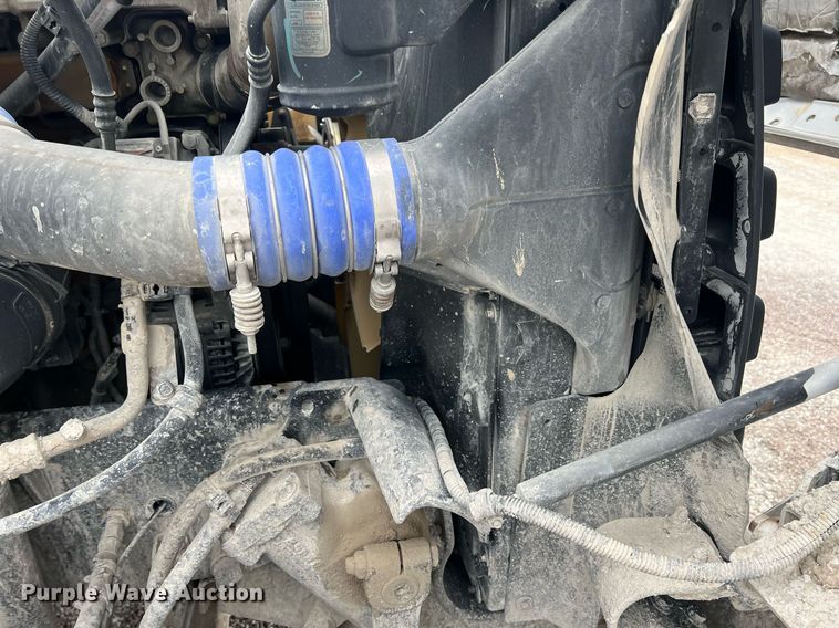 image for item LG9102 2014 Freightliner 114SD  ready mix truck