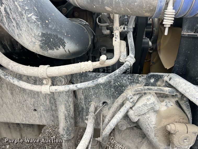 image for item LG9102 2014 Freightliner 114SD  ready mix truck