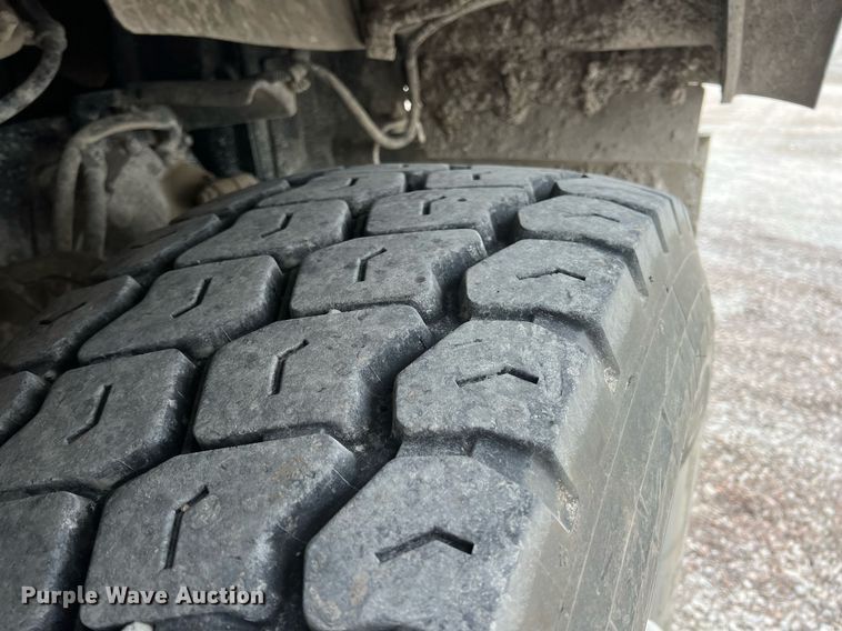 image for item LG9102 2014 Freightliner 114SD  ready mix truck