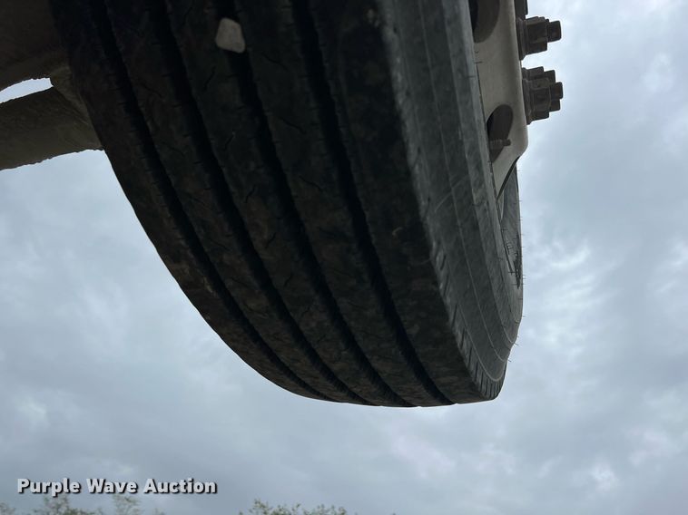 image for item LG9102 2014 Freightliner 114SD  ready mix truck