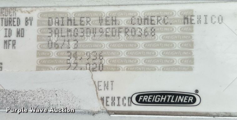 image for item LG9102 2014 Freightliner 114SD  ready mix truck