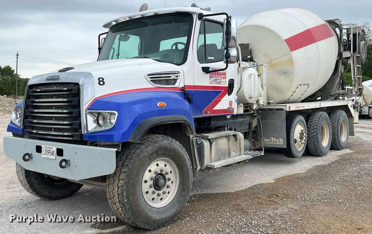 image for item LG9103 2014 Freightliner 114SD  ready mix truck