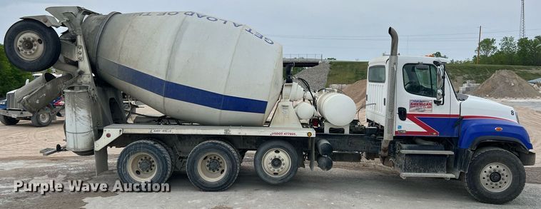 image for item LG9103 2014 Freightliner 114SD  ready mix truck