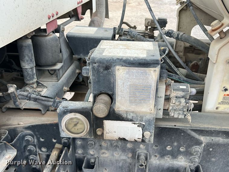 image for item LG9103 2014 Freightliner 114SD  ready mix truck