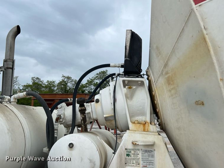 image for item LG9103 2014 Freightliner 114SD  ready mix truck