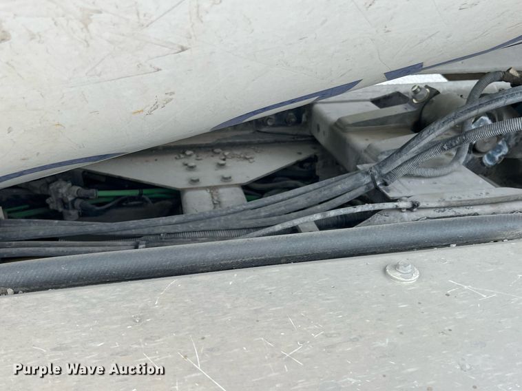 image for item LG9103 2014 Freightliner 114SD  ready mix truck