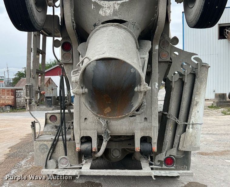 image for item LG9103 2014 Freightliner 114SD  ready mix truck