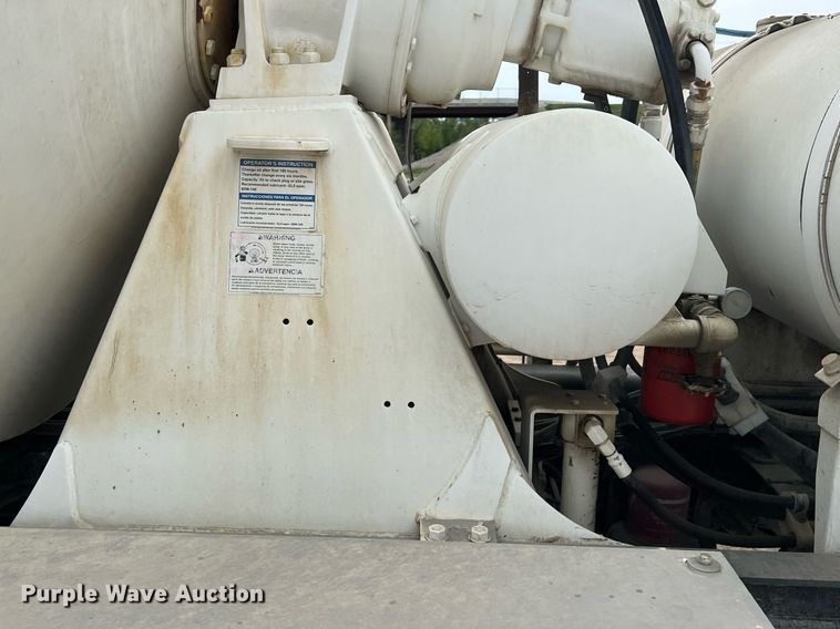 image for item LG9103 2014 Freightliner 114SD  ready mix truck