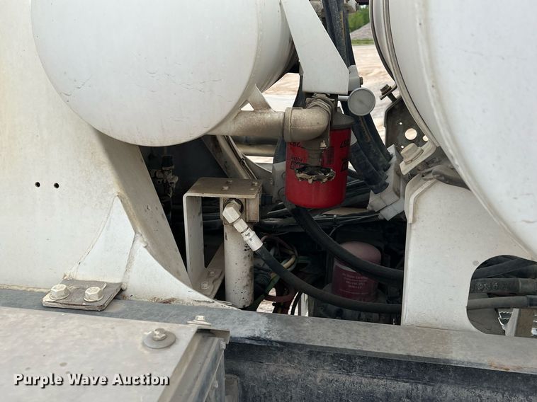 image for item LG9103 2014 Freightliner 114SD  ready mix truck