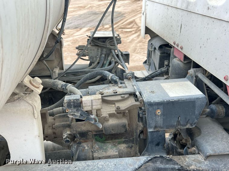 image for item LG9103 2014 Freightliner 114SD  ready mix truck