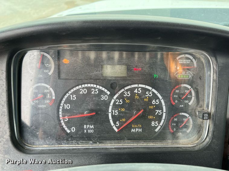 image for item LG9103 2014 Freightliner 114SD  ready mix truck