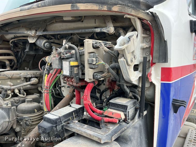 image for item LG9103 2014 Freightliner 114SD  ready mix truck