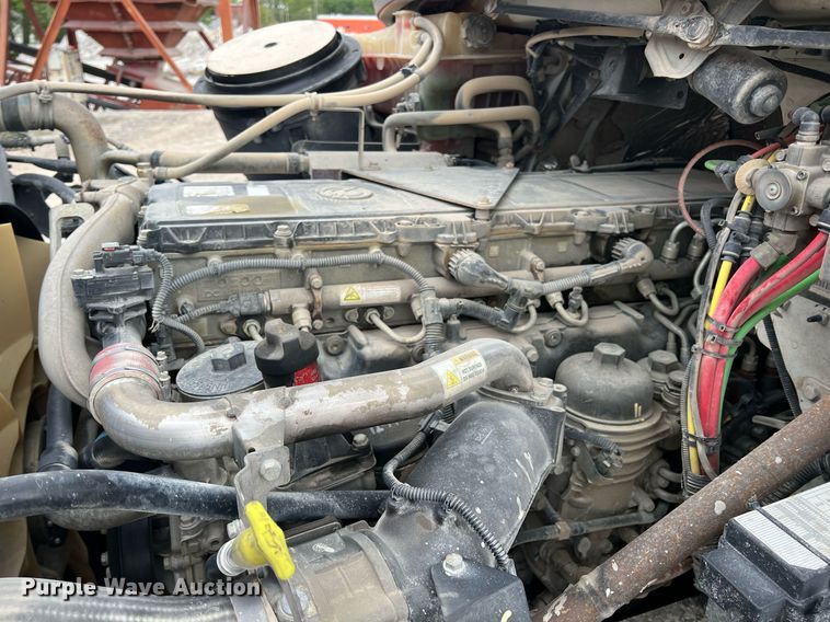 image for item LG9103 2014 Freightliner 114SD  ready mix truck