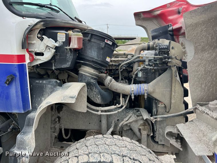 image for item LG9103 2014 Freightliner 114SD  ready mix truck