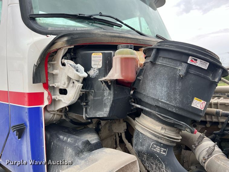 image for item LG9103 2014 Freightliner 114SD  ready mix truck