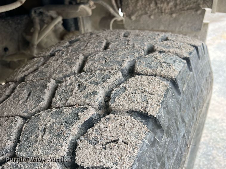 image for item LG9103 2014 Freightliner 114SD  ready mix truck