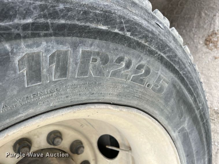 image for item LG9103 2014 Freightliner 114SD  ready mix truck